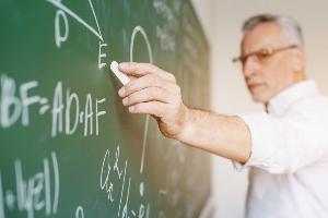 Учитель математики: пройти курсы повышения квалификации в Москве